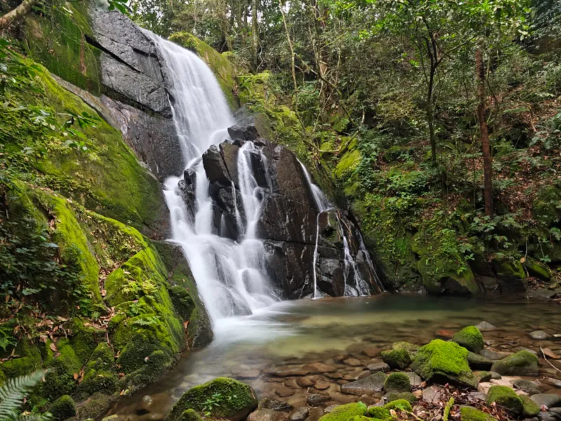 waterfall2.jpg